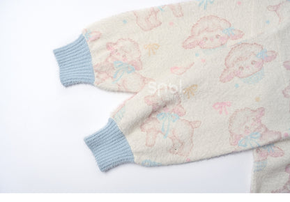 スカラップエッジトリムのベージュのキュートなラム柄セーター