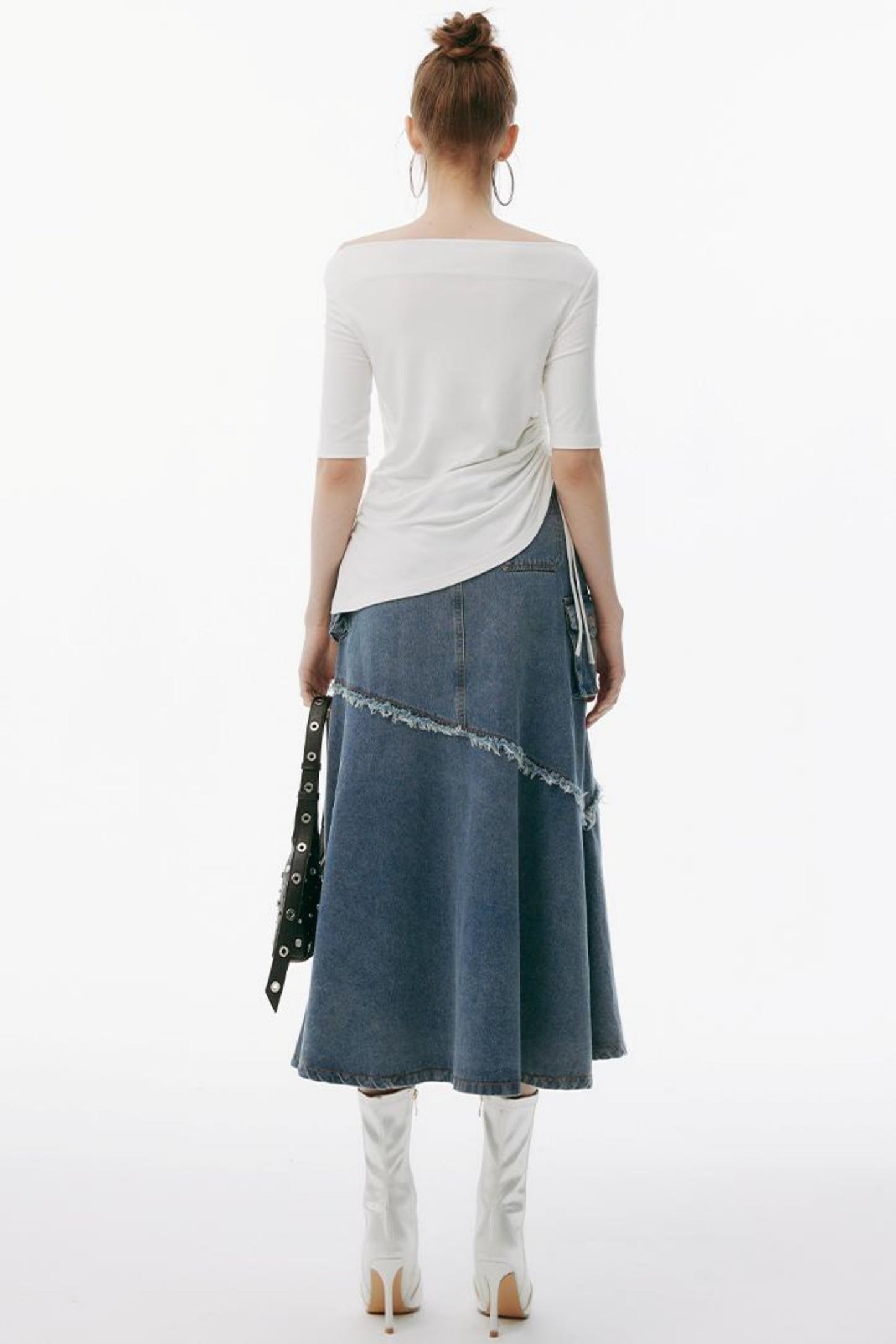 グレーのアップセットビスチェ