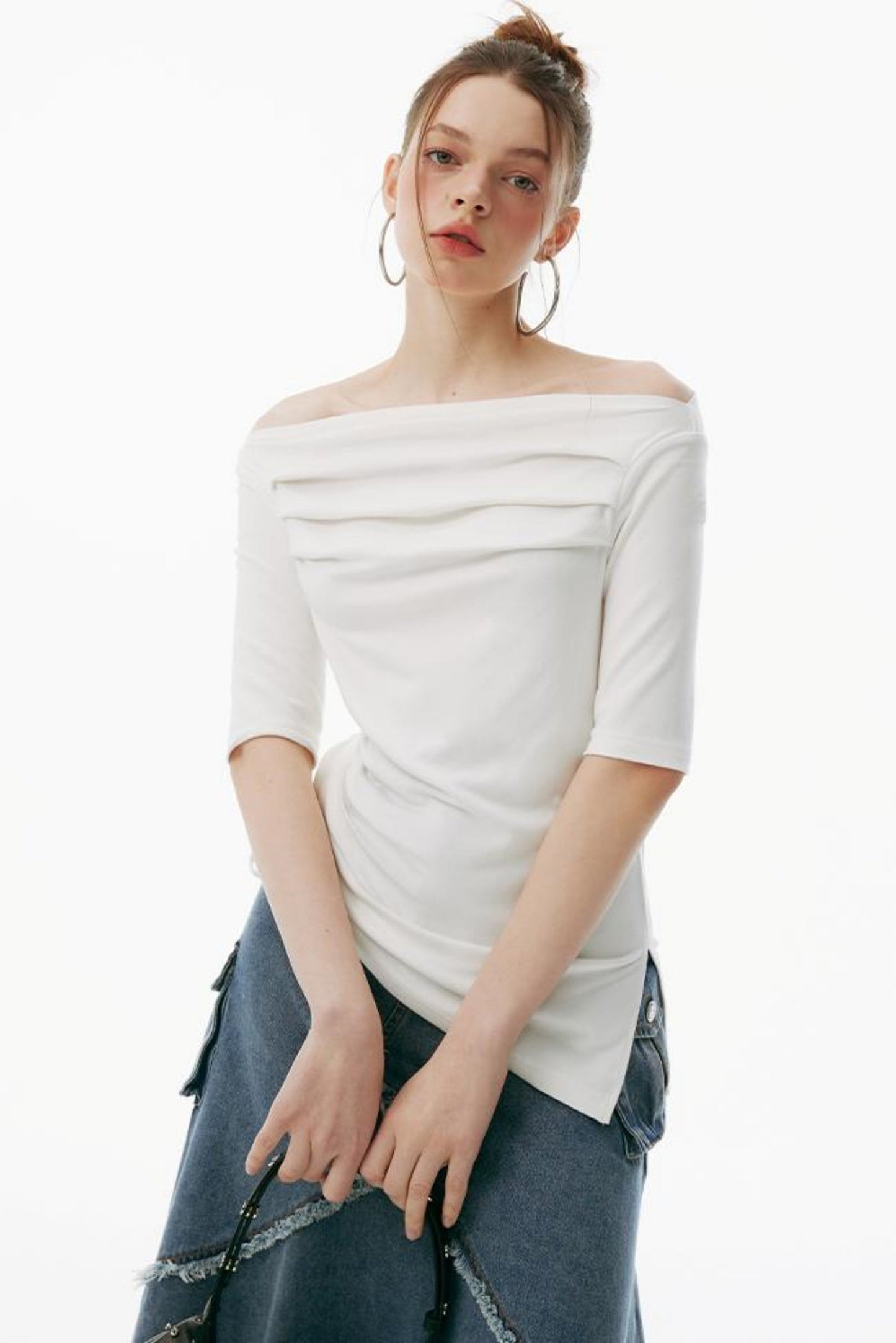 グレーのアップセットビスチェ