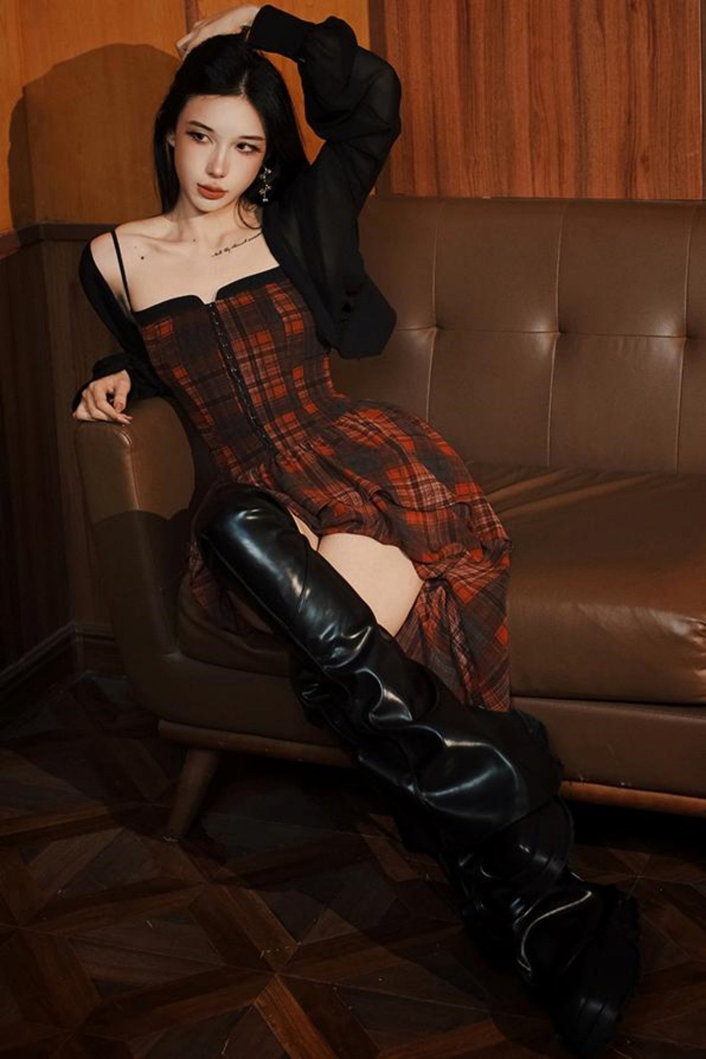 Unregelmäßiges Slingkleid mit Karomuster