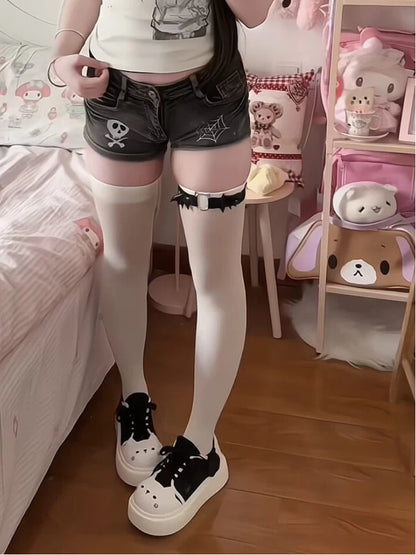 Print Shorts Dark Web with and Skeleton Spider Grey