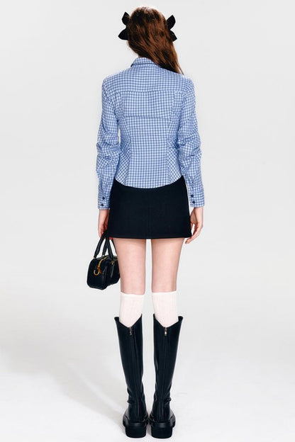 シャツとヒップクールブルーチェックスカートのミントセットアップ