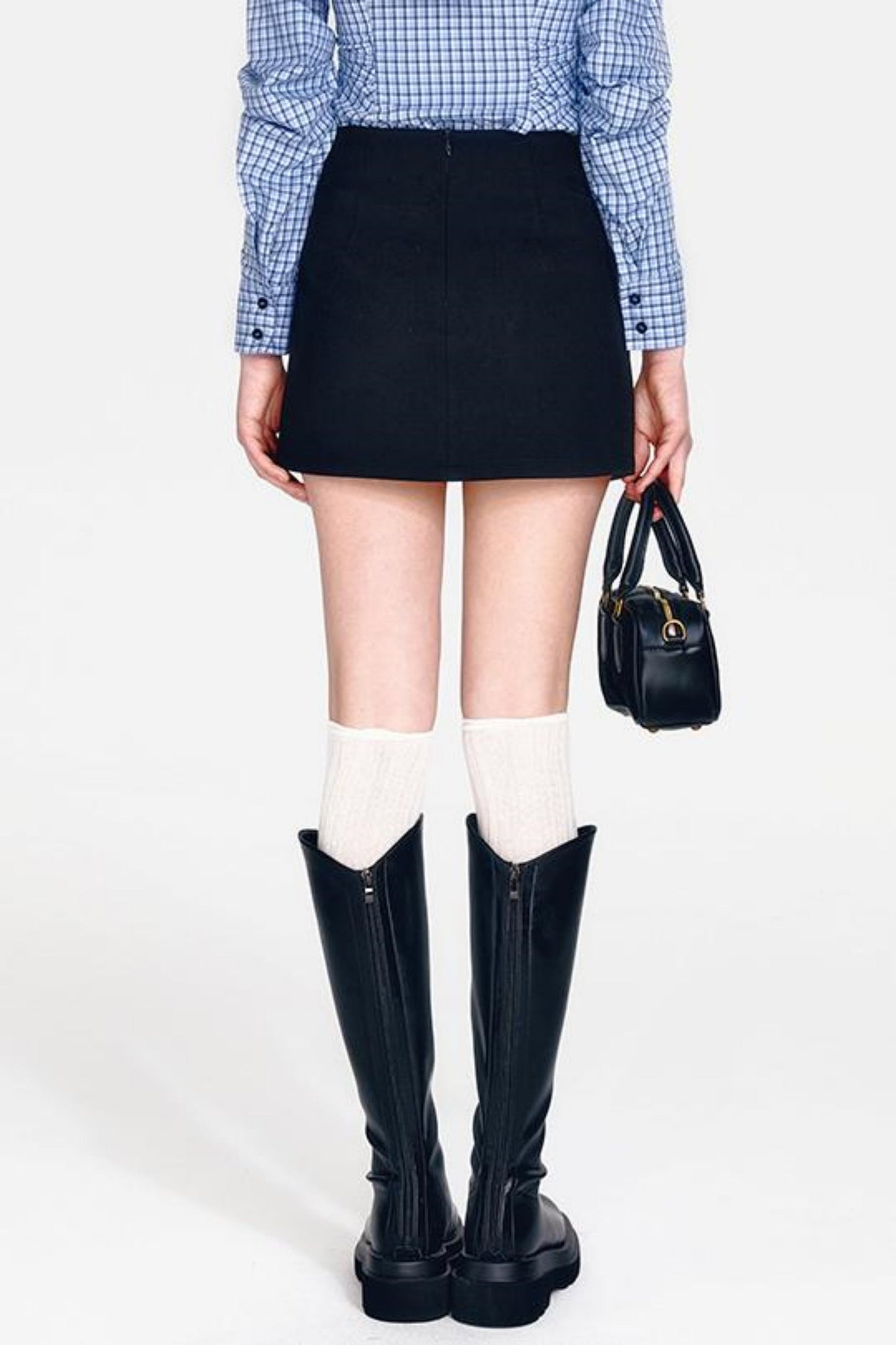 シャツとヒップクールブルーチェックスカートのミントセットアップ