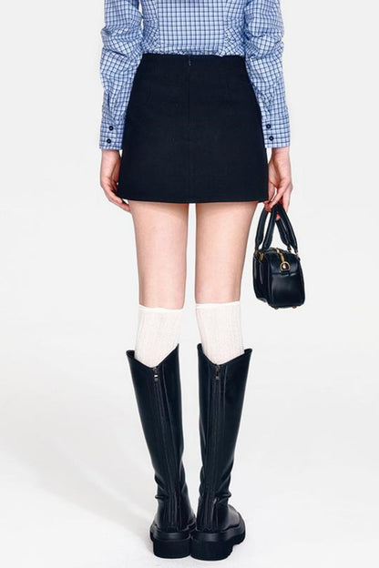 シャツとヒップクールブルーチェックスカートのミントセットアップ