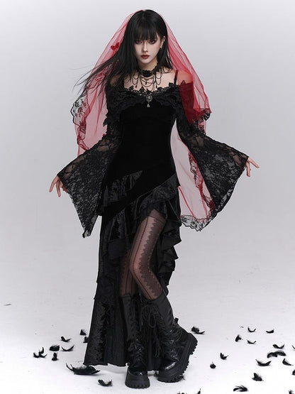 Schwarzes Gothic-Kleid mit schulterfreien Ärmeln und Blumenglocke als Halloween-Kleid