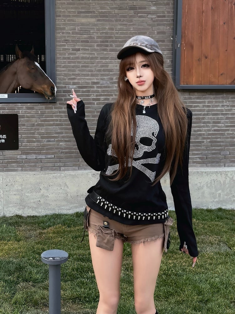 Silver Skull Rhinestone Top with Round Neck and Long Sleeves - DETW OnLine