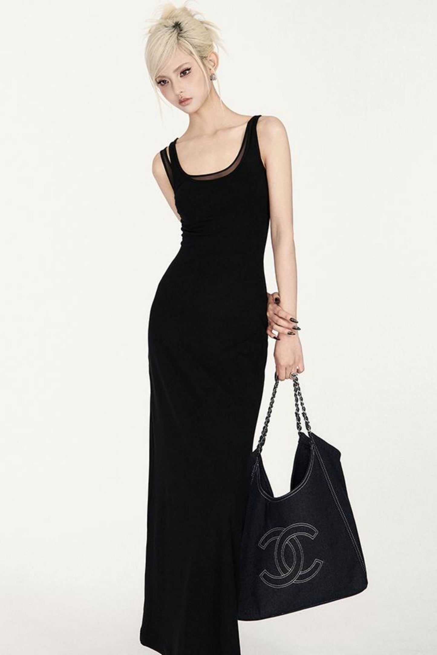 Kleid Asymmetrischer U-Ausschnitt