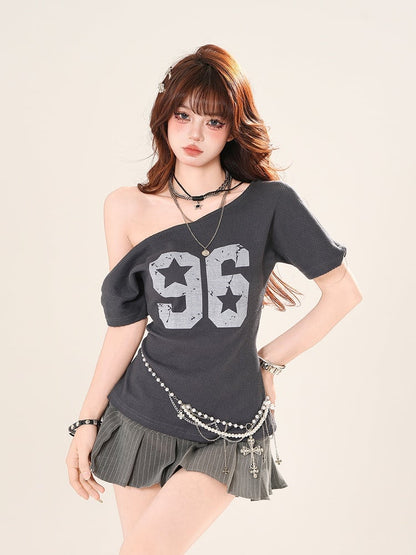 ブルーブラック/ダスティ アシンメトリーネックライン ナンバープリント Tシャツ
