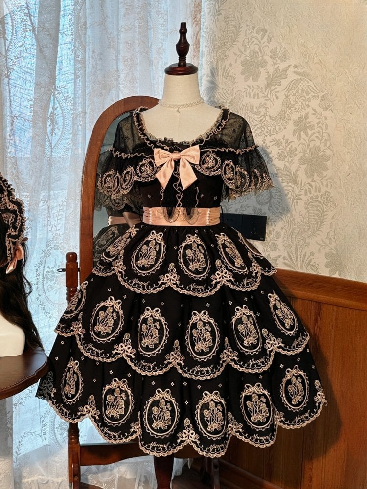 Tulpenrock mit gewelltem Rand, schwarz und gold, elegantes rückenfreies Lolita-Kleid