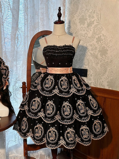 Stickerei Kleid Rock Lolita Elegante gewellte abgestufte Tulpenkante Rückenfrei und Schwarz Gold