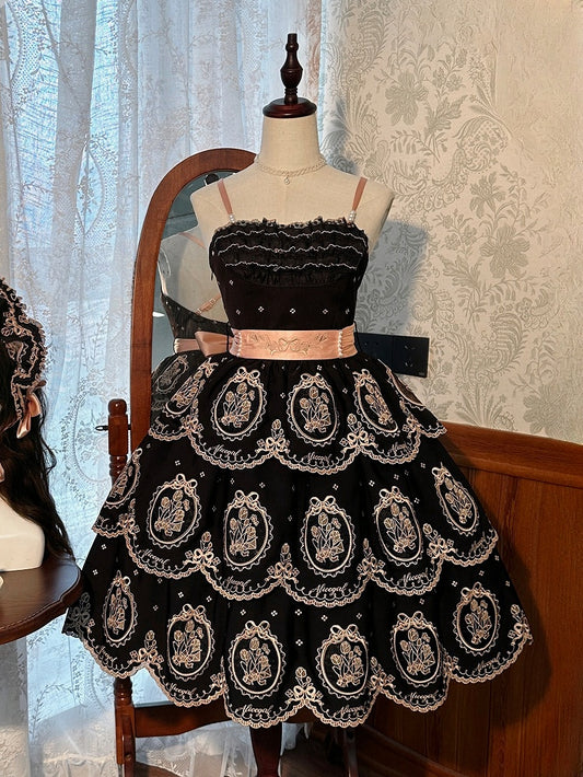 Stickerei Kleid Rock Lolita Elegante gewellte abgestufte Tulpenkante Rückenfrei und Schwarz Gold