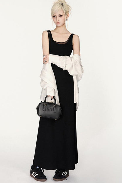 Asymmetrisches Kleid mit U-Ausschnitt