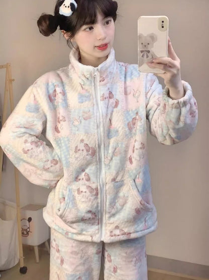 Dicker Pyjama-Satz mit buntem Patchwork-Print