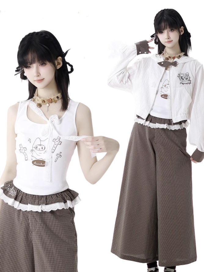 セルフタイストラップ付きホワイトキャットプリントタンクトップネックライン