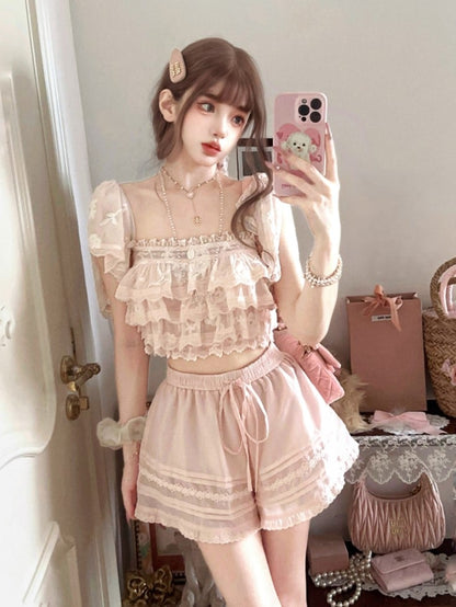 Volant mit Sakura-Rosa Chiffon-Overlay-Top mit floraler bestickter Spitze