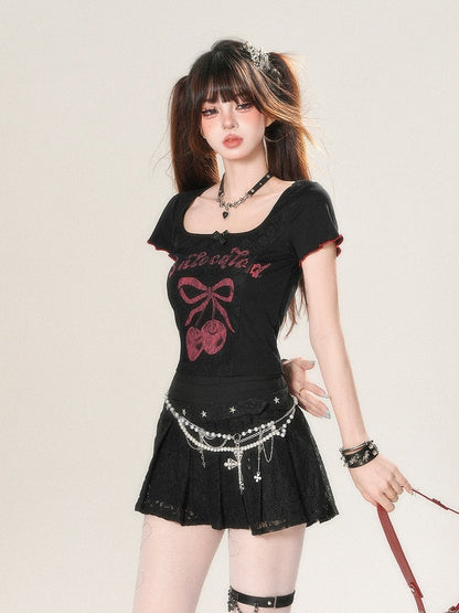 - T-Shirt Black Print Neck Cherry Square Bittersweet