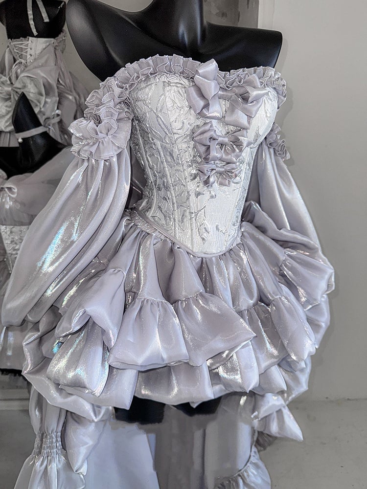 + Schnür-Ballettoberteil, komplettes Set, große Ärmel, Rock, Schleppe, Schleife, Korsett, silberfarben