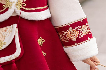 赤い新年の結び目ボタンのバンドカラーのロリータドレスベストタッセルクロスボディバッグフルセット