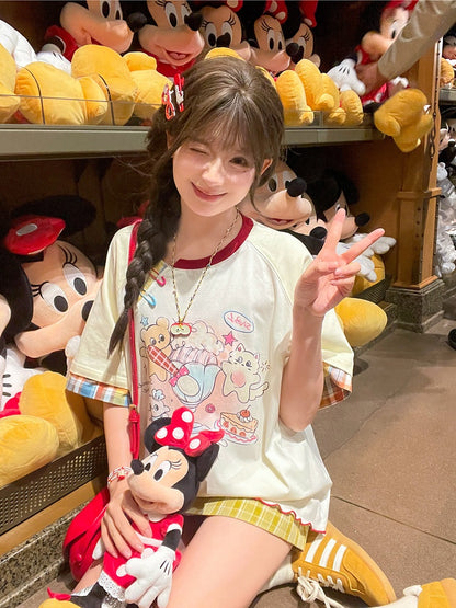 Details Pin Beige Cartoon Dessert Print