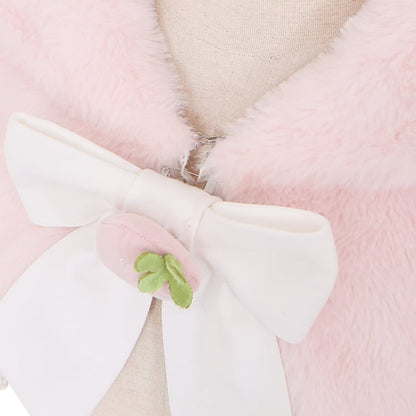 ピンクのうさぎ耳のぬいぐるみフード付きケープ（イチゴの蝶結び付き）