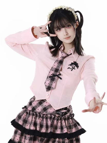 ピンクのカーブヘム刺繍ポケットシャツネクタイ、パターンチェック柄スウィートハート