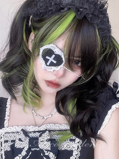 黒と緑のハイライト 60cm ロングウェーブウィッグ（前髪付き）