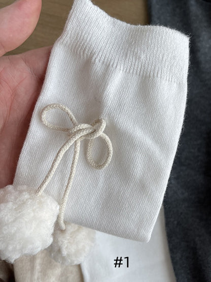 Cute Overknee Stockings With Pompons