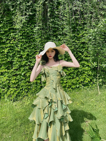 グリーンのアシンメトリーレイヤードフラウンススパゲッティストラッププロムドレスイブニングガウン