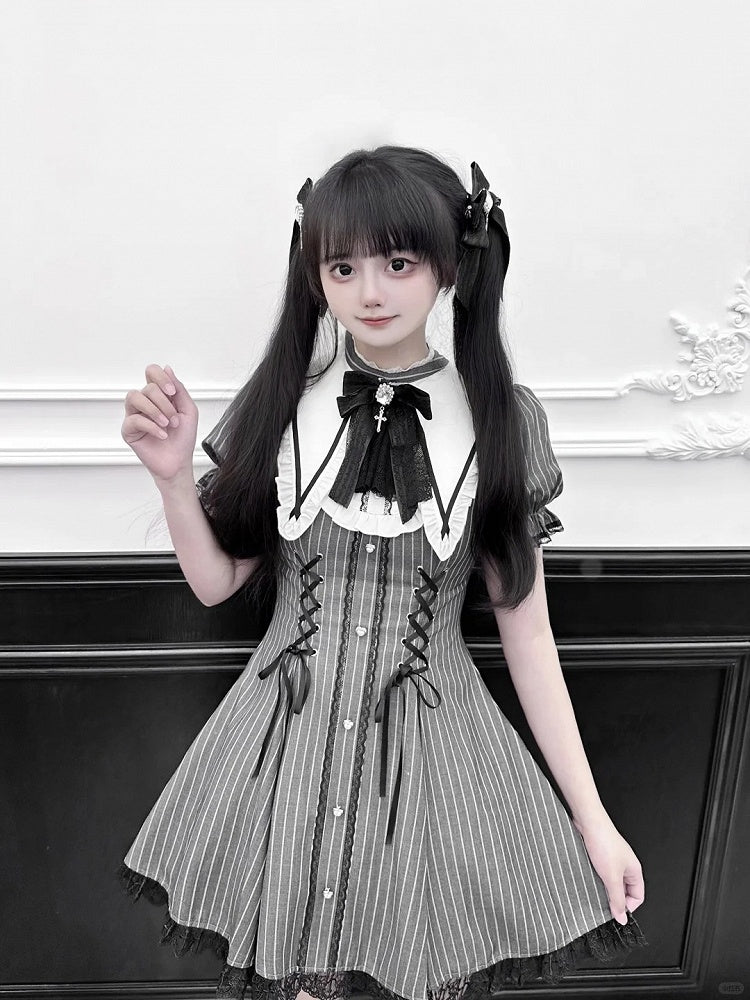 Rhinestone Embellished Jirai Kei Black Bow Cross Charm Hairclips