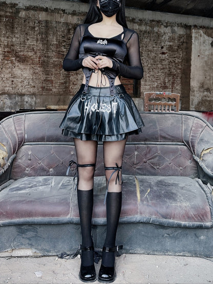 リボン結びの黒タイツがJKと華やかにマッチ