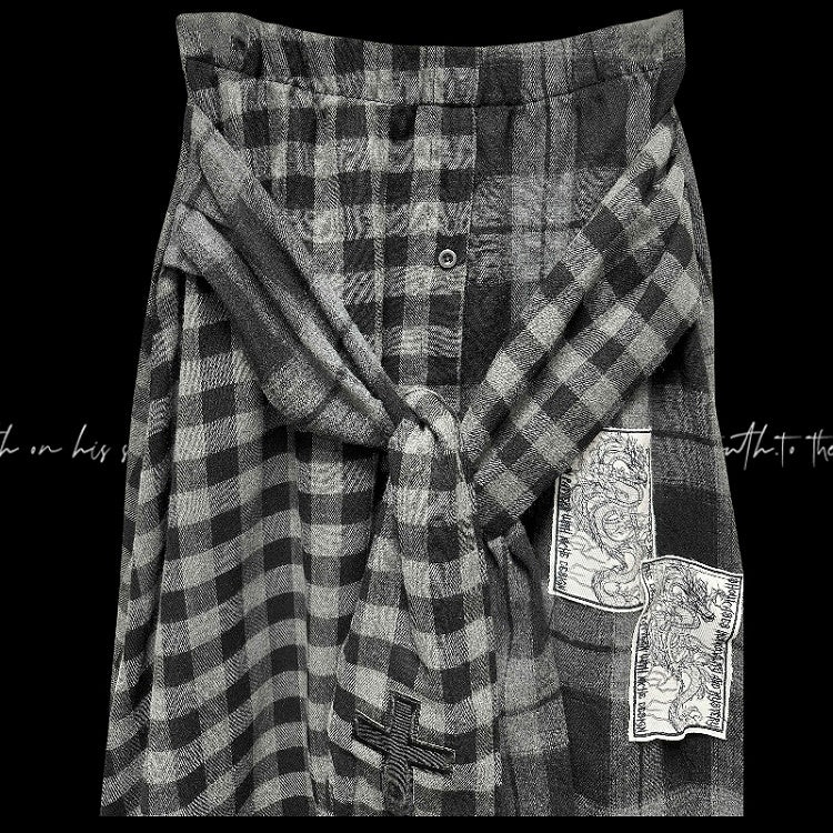 Faux Punk Plaid Rock Dunkelgrau Kreuz und Drachen Applikationen Wasteland Zweiteiler