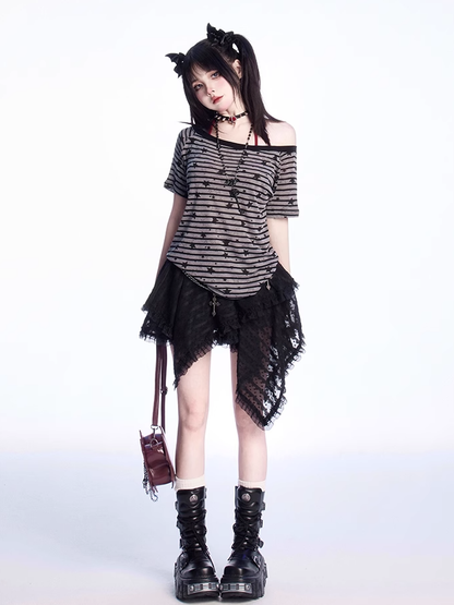 プリントストライプTシャツ グレー アシンメトリーネックライン オールオーバースター