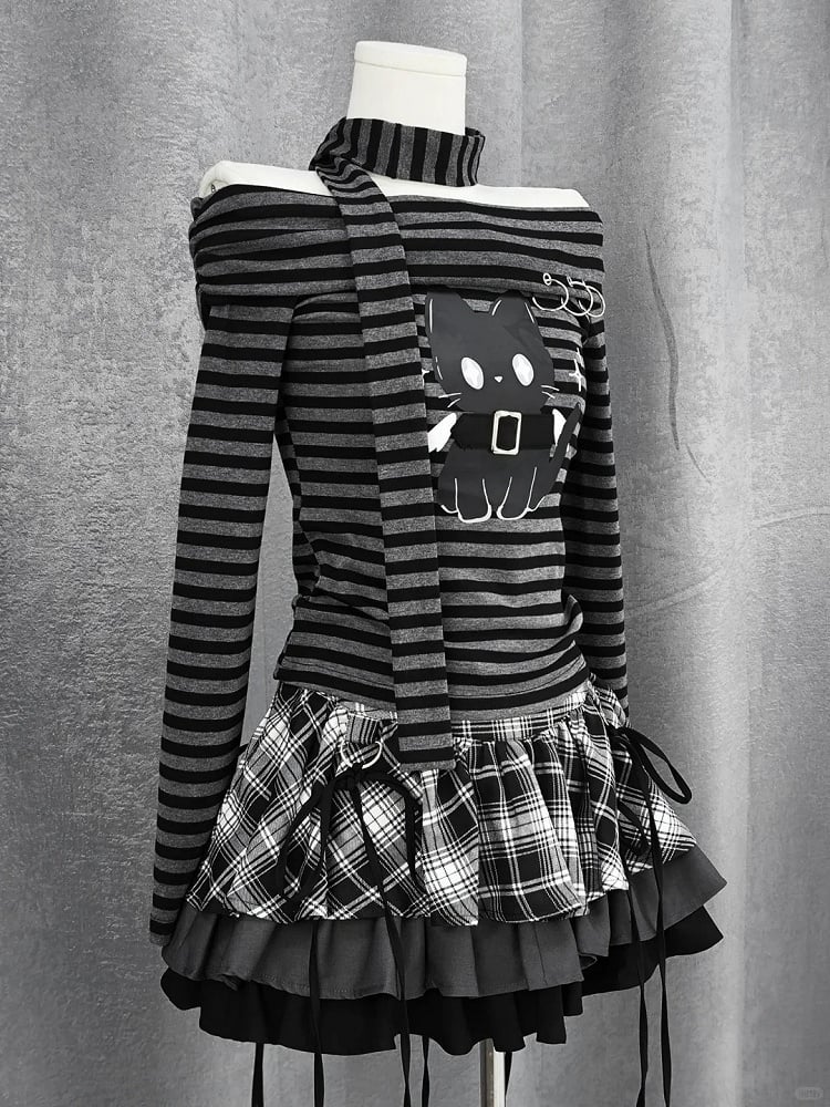 Plaid Tiered Skirt and Red Black Black and White Bowknots Decoration Y2K /