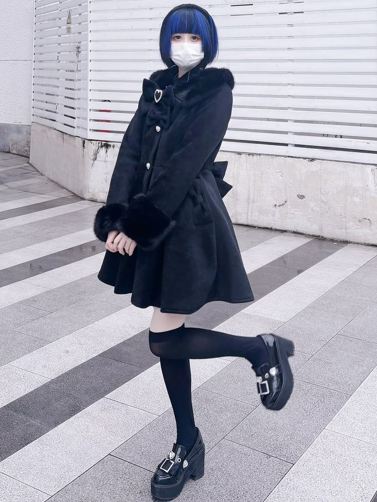 und Kei Plüsch Perlen Schwarz Bowknot Kragen Verziert Manschetten Details Jirai Mantel