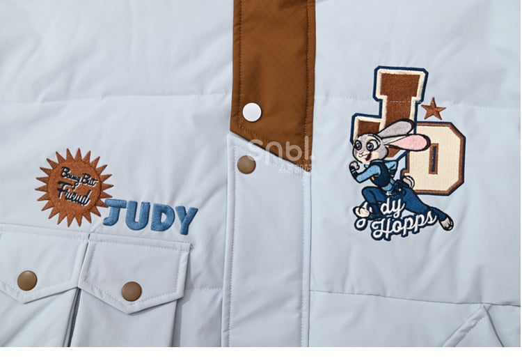 アップリケブルーの厚手フード付きジャケット