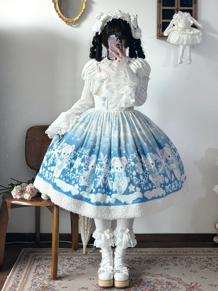 Süßes Lolita-Kleid mit Teddy- und Schneeflocken-Muster und Winterfleece-Saum