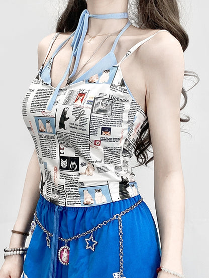 新聞プリントのキャミソールトップ（ブルー）グラマラス