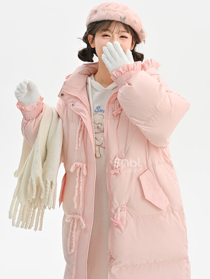 Rosa Daunenmantel mit Kapuze, Schleife und Horn-Knopf