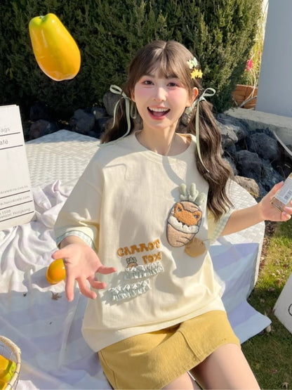 Neck Cutton Plush Crocodile/Fox Applique Apricot/Green Round T-Shirt