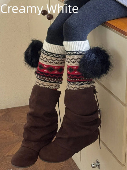 Foire aux Jambes Fluffy Isle avec Guêtres Tricotées à Pompons