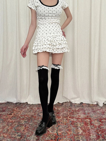 Ruffle Ribbed Knee Stockings Over Lace