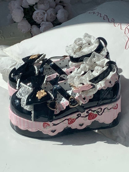 Details Berry-themed