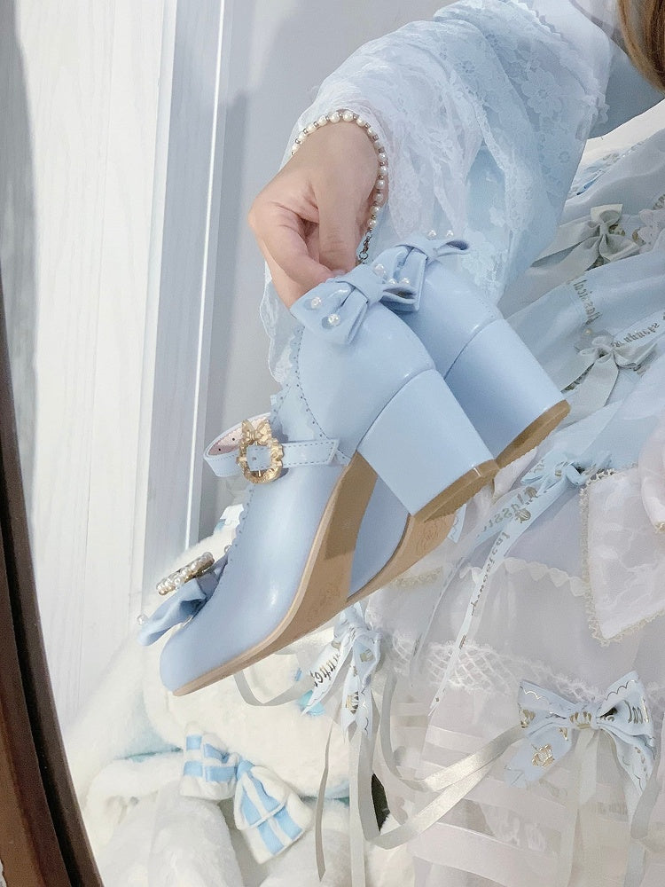 ラウンドメリートゥ、ロリータラインストーンとディテールがあしらわれたリボン結びのジェーンズビーズのブルーシューズ
