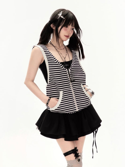 Pattern Backless Hooded Vest and Black Striped White