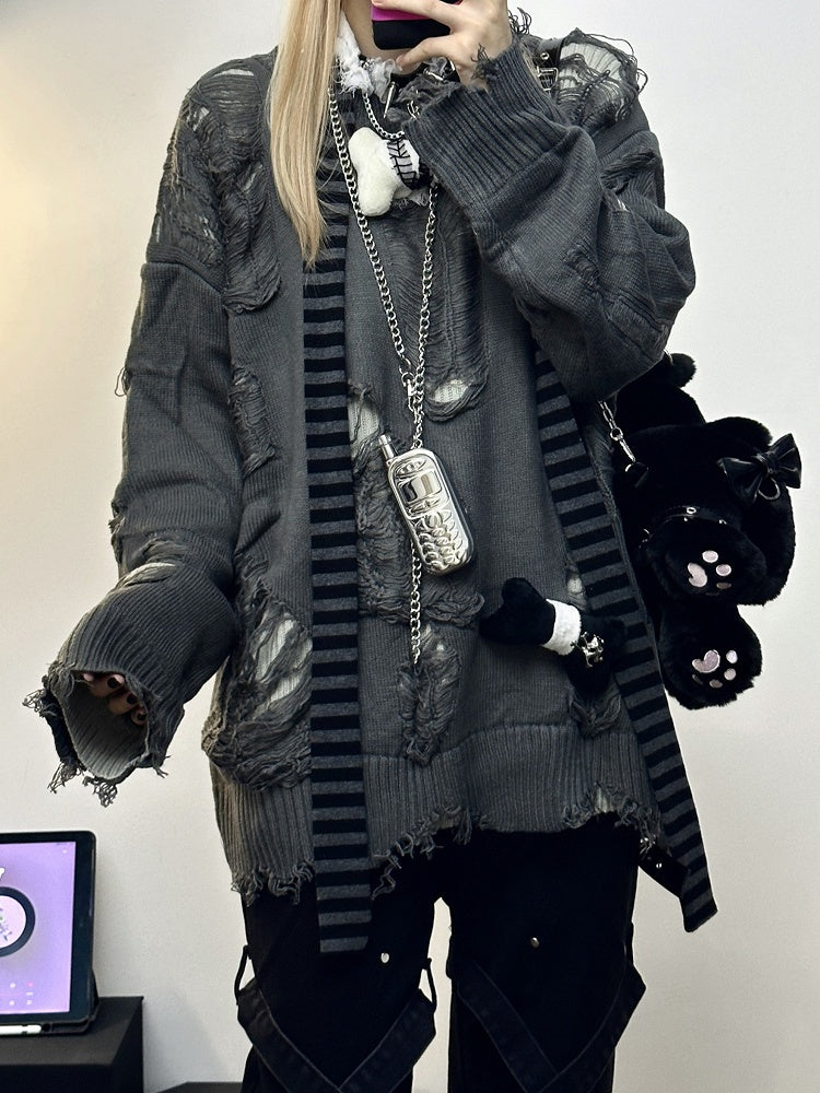 Cozy Essential - Reversible Distressed Sweater Fall/Winter Gray