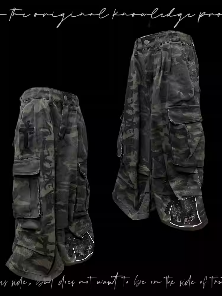 Camourflage Cross and Skeleton Appliques Cargo Shorts Pockets