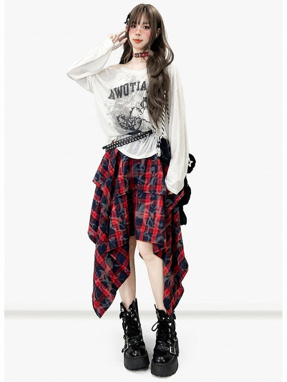 非対称プリントトップス、ネックライン、長袖、ホワイトデザイン