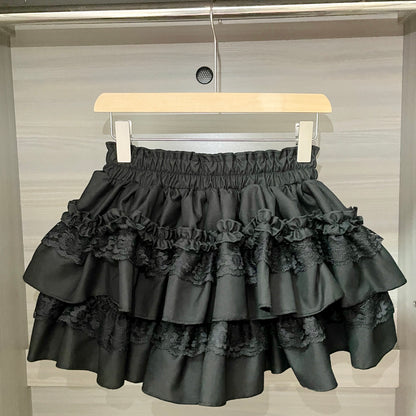Schwarzer Gothic Lolita Puffrock mit Stufen und Rüschen
