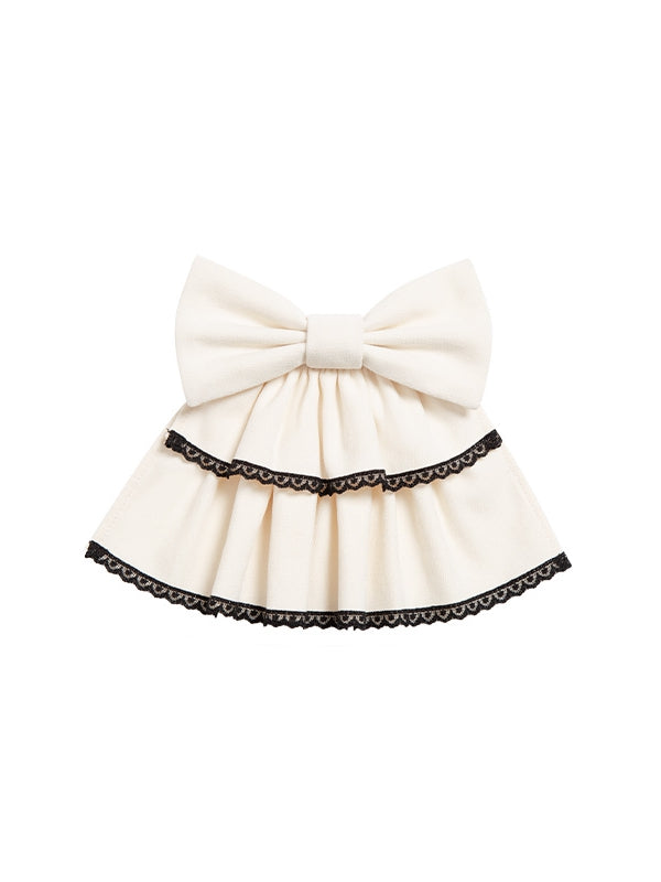 Cremefarbene Jabot-Brosche mit Schleife