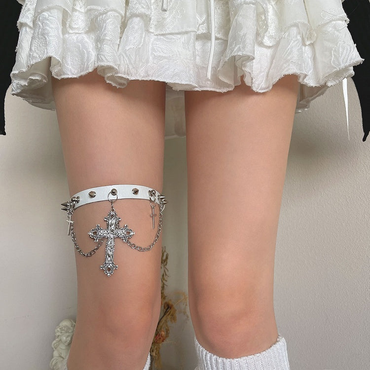 Metal White Chain Rivet Garterwith Leg Decorated Crossand